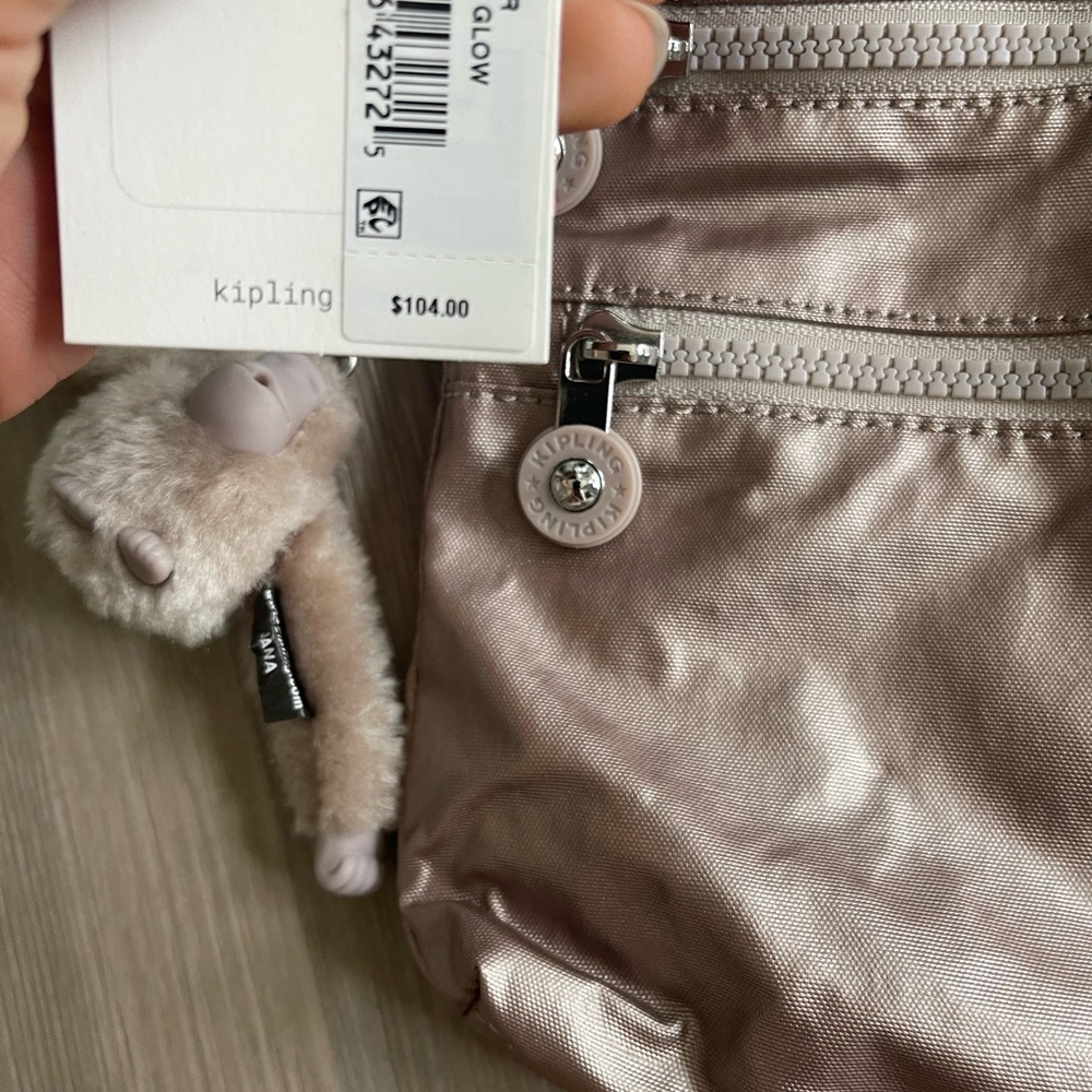 NWT kipling Alvar
Metallic Crossbody Bag - Picture 4 of 6